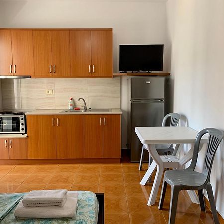 Vaso Apts Саранде Екстериор снимка